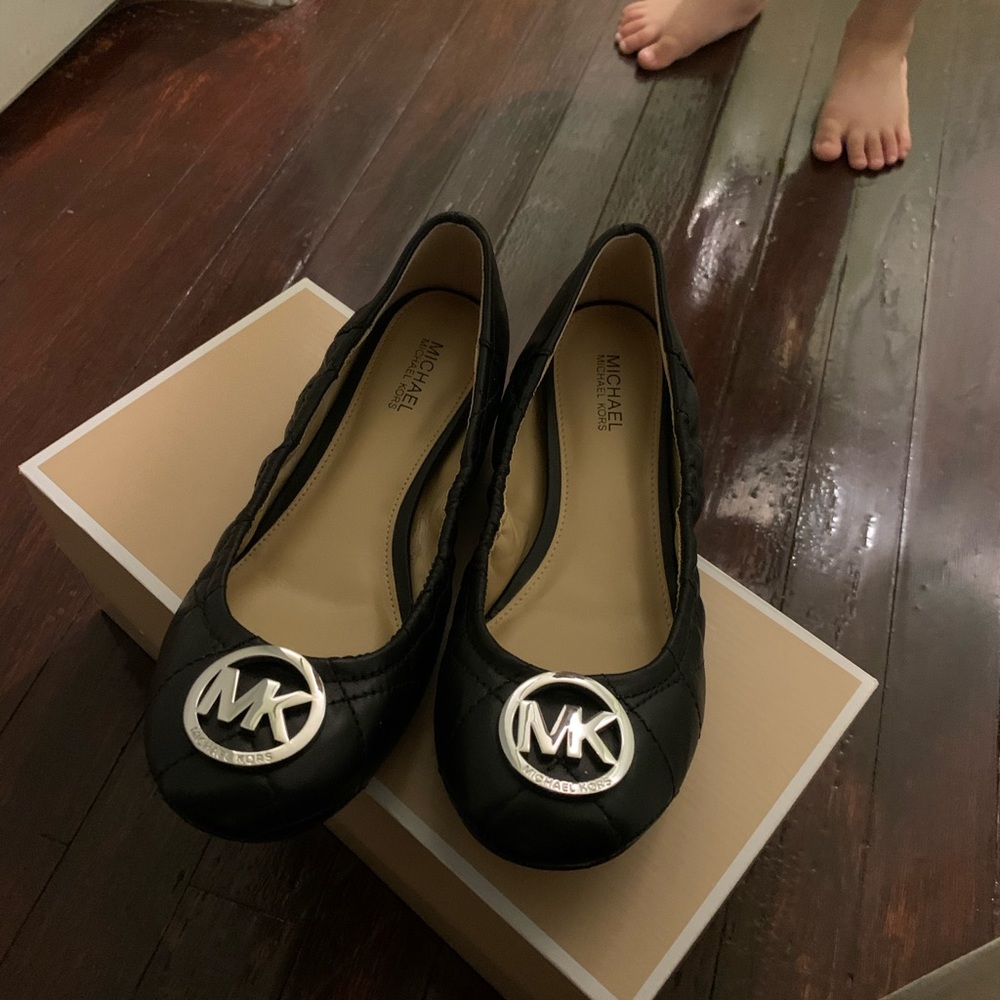 Mk flat shoes